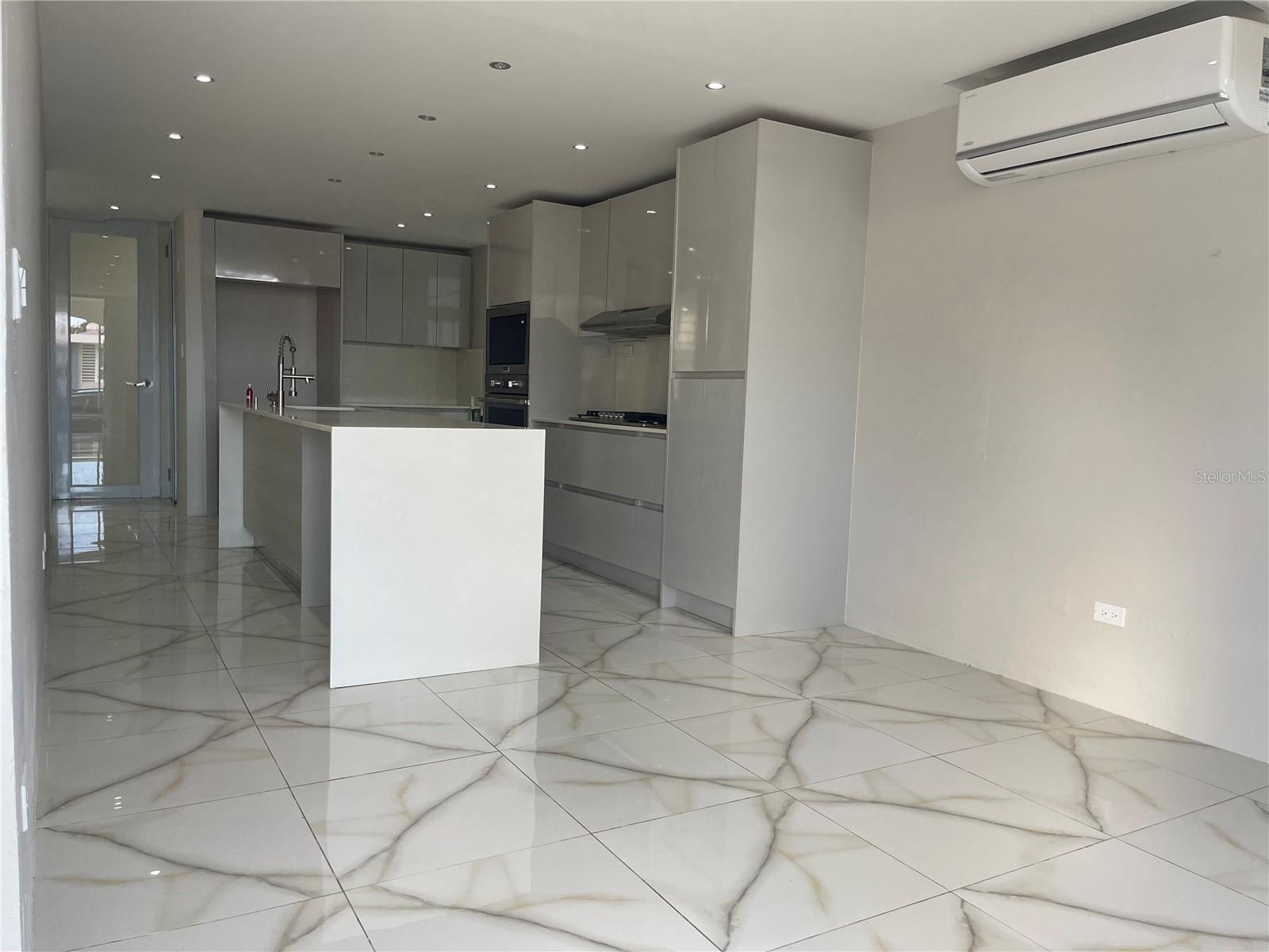 URBANIZACIÓN LOMA ALTA - Residential