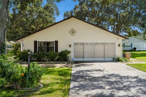 Photo of 2008 Tweed Court, Leesburg, FL 34788 (MLS # O6440853)