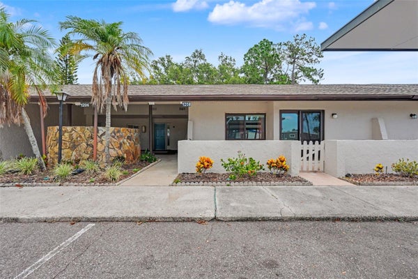 1208 HIGHLAND AVE SE APT 121, LARGO, FL 33771 - Image 86fdeef54cf91f92db7260866a78fbd4/656108205