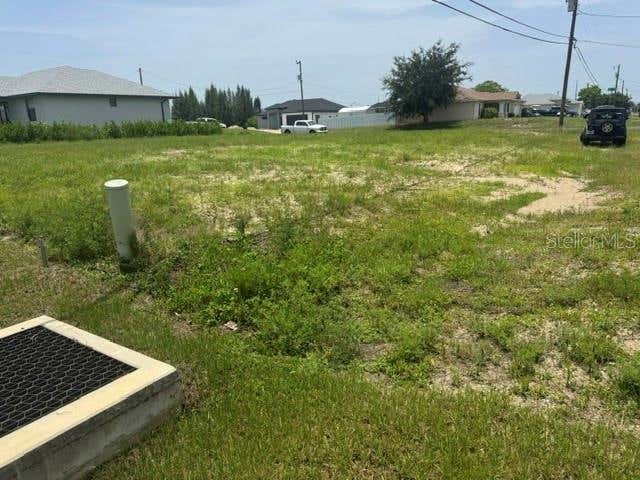 Photo of 1029 NE 1st Place, Cape Coral, FL 33909 (MLS # TB8535810)
