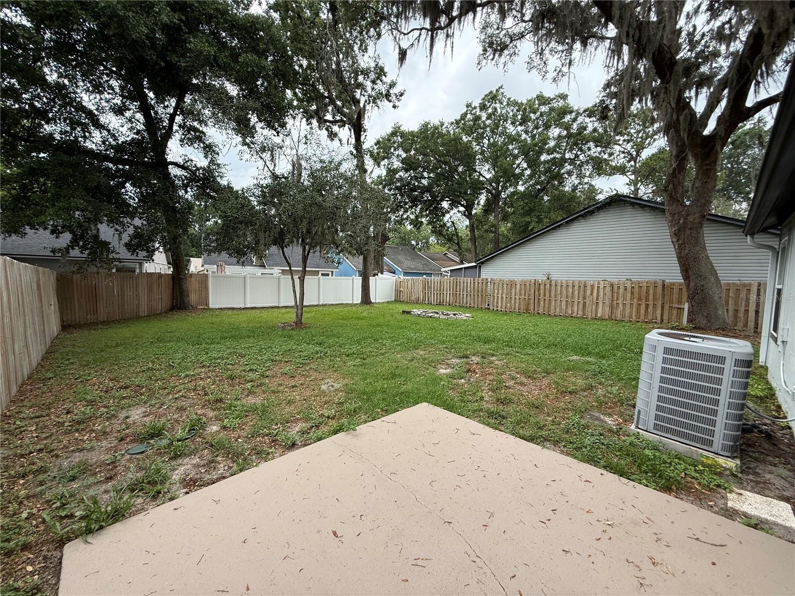 LAKESIDE VILLAGE - Residential