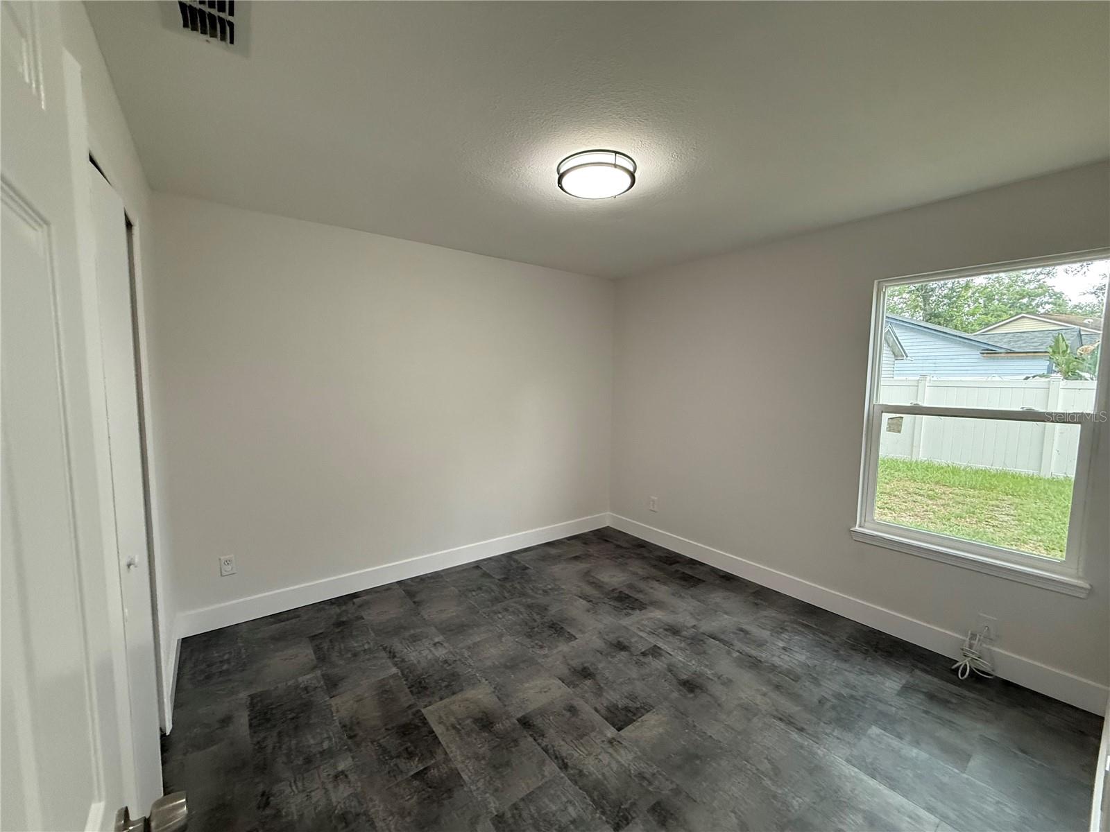 LAKESIDE VILLAGE - Residential