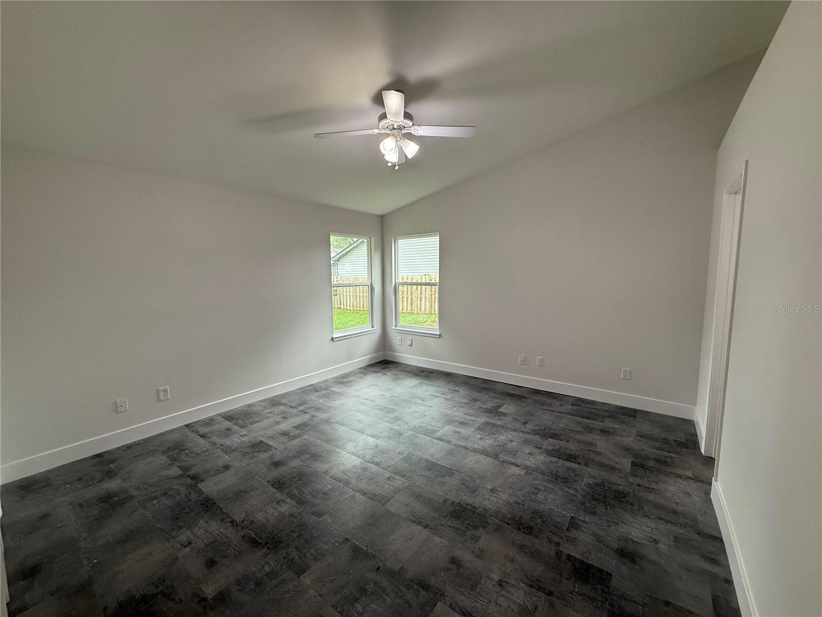 LAKESIDE VILLAGE - Residential