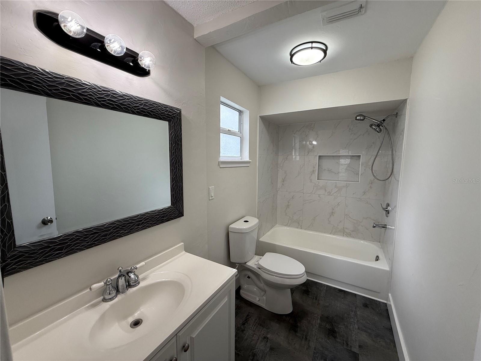 LAKESIDE VILLAGE - Residential