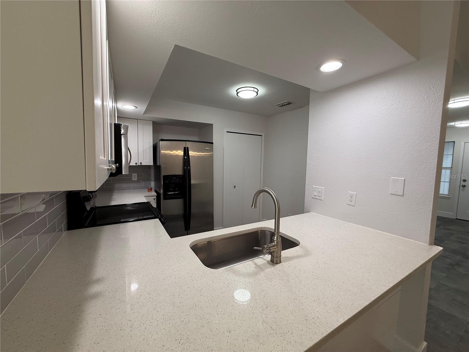 LAKESIDE VILLAGE - Residential