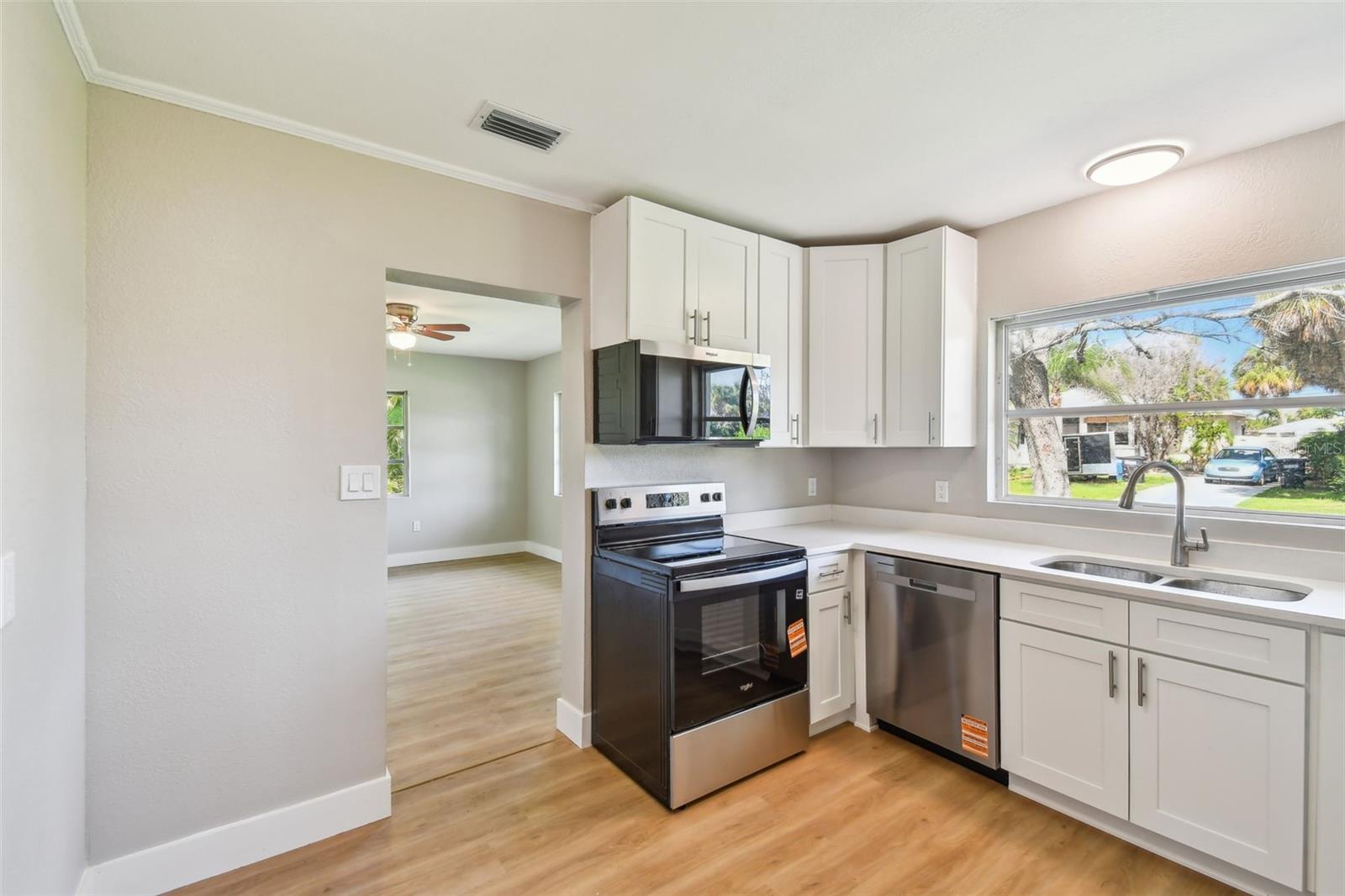 MANDALAY SUB - Residential Lease