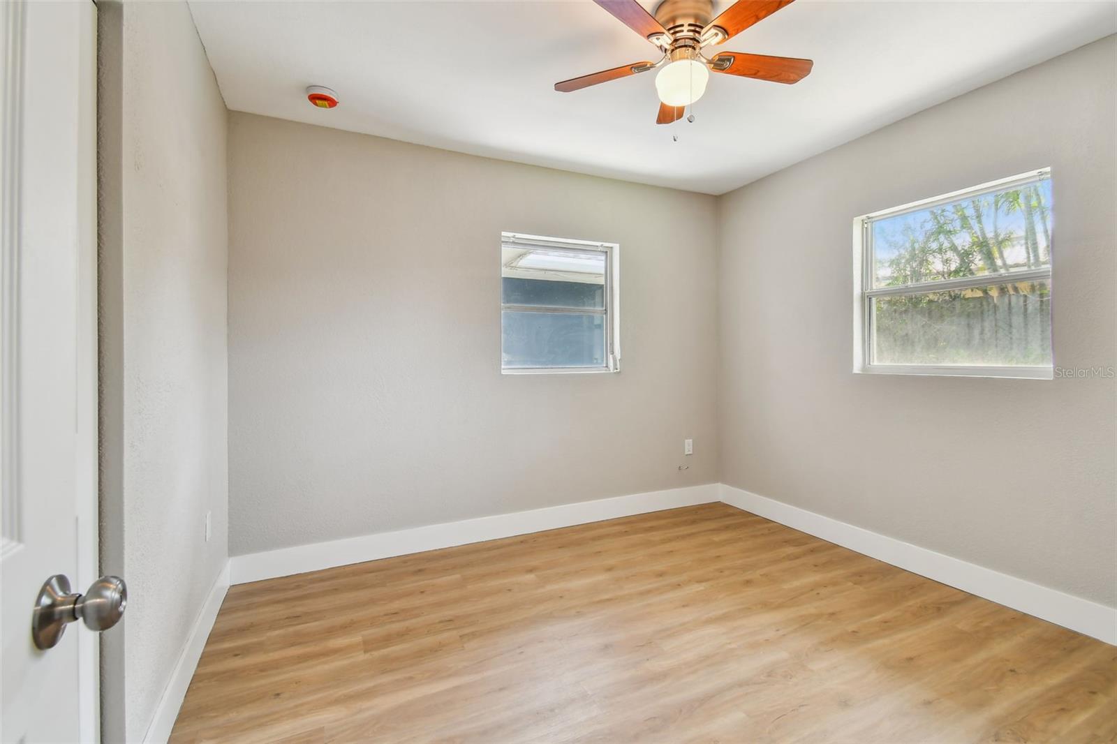 MANDALAY SUB - Residential Lease