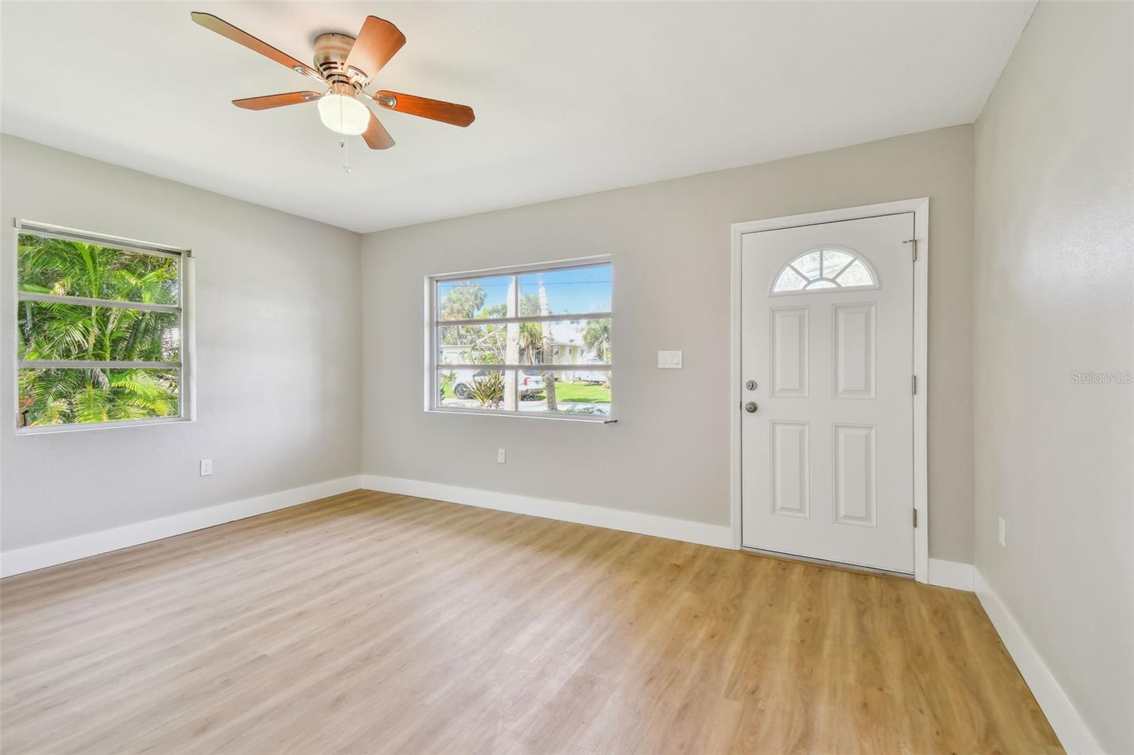 MANDALAY SUB - Residential Lease