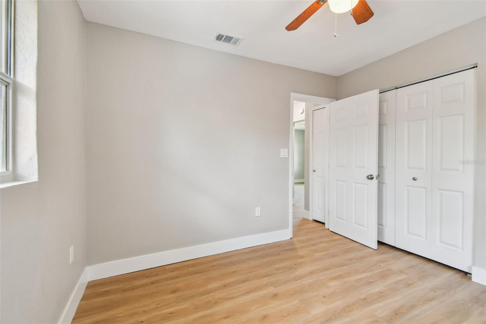 MANDALAY SUB - Residential Lease