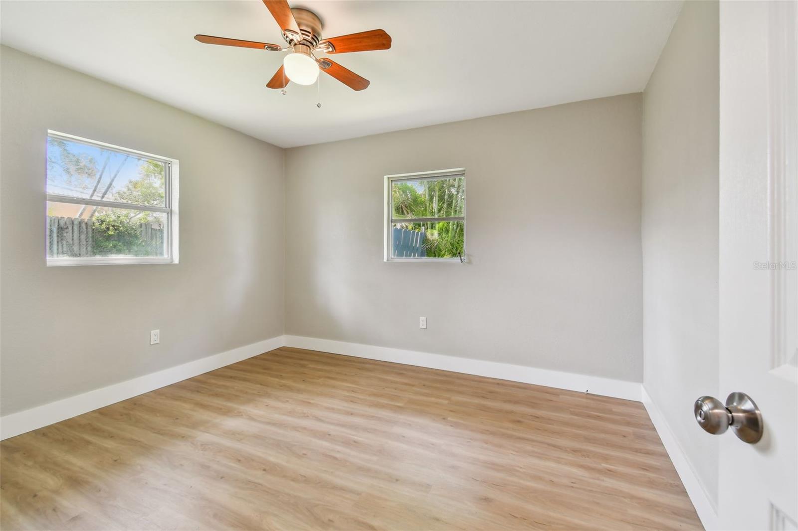 MANDALAY SUB - Residential Lease