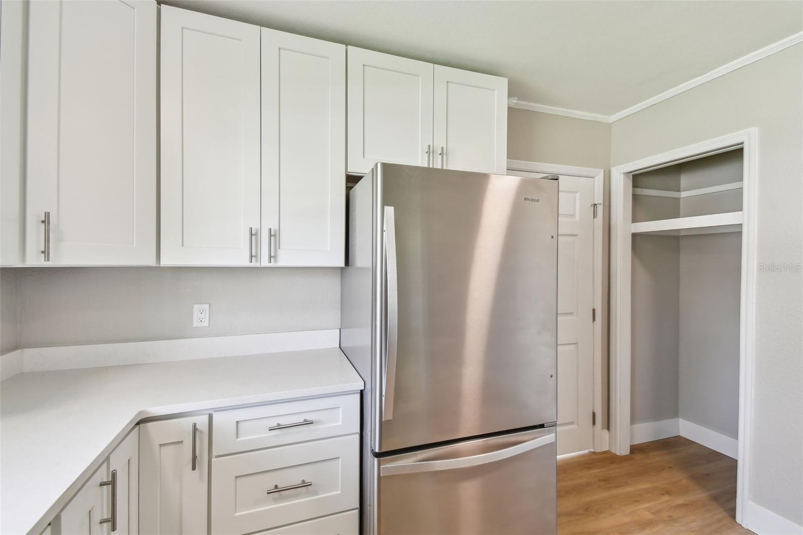 MANDALAY SUB - Residential Lease