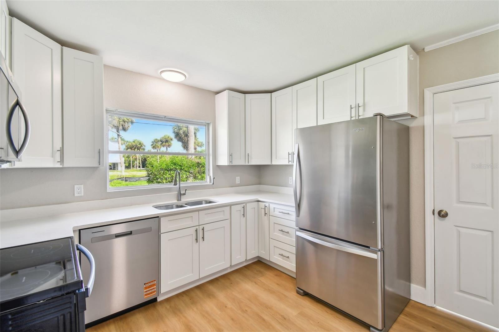 MANDALAY SUB - Residential Lease