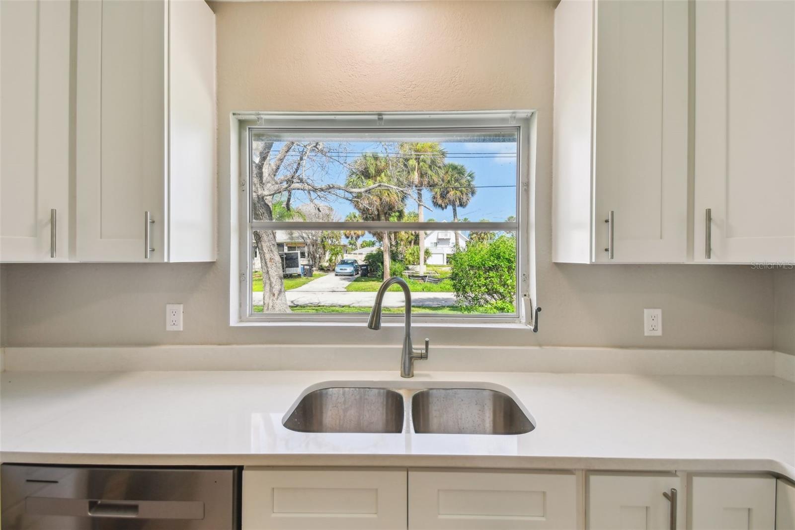 MANDALAY SUB - Residential Lease