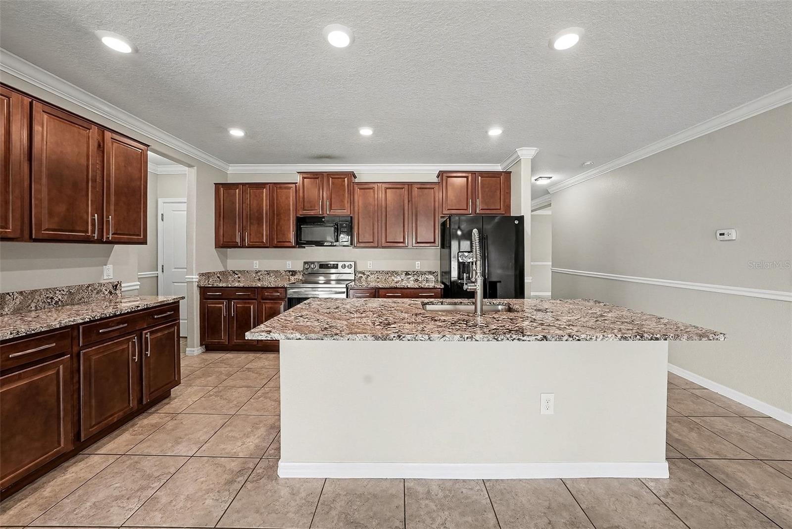 HIGHLAND ESTATES - Residential