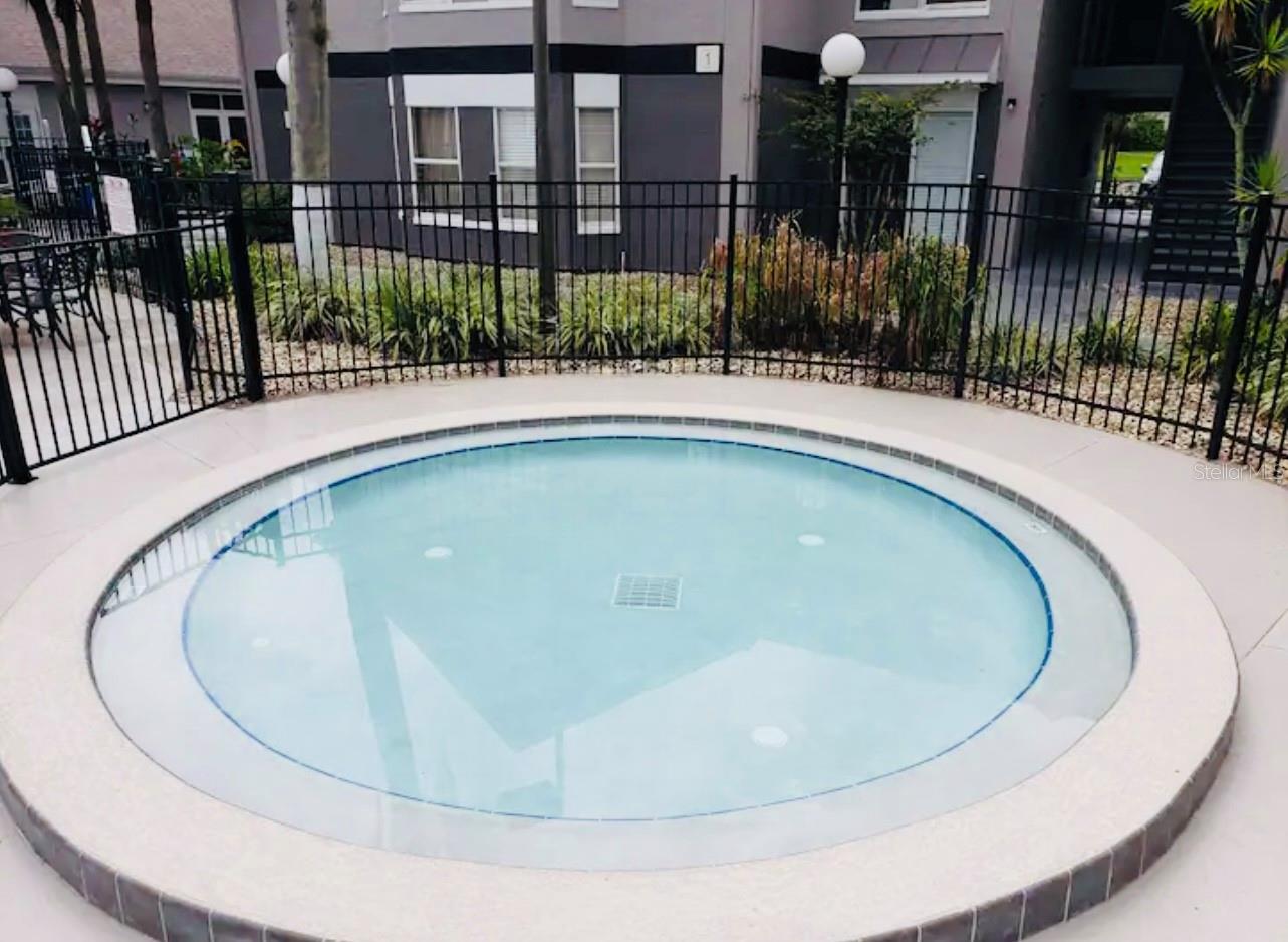 PARKWAY PALMS RSRT MAINGATE - Residential