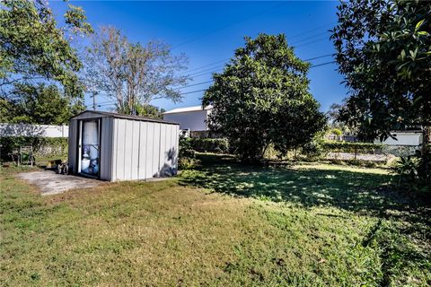 A home in LAKELAND