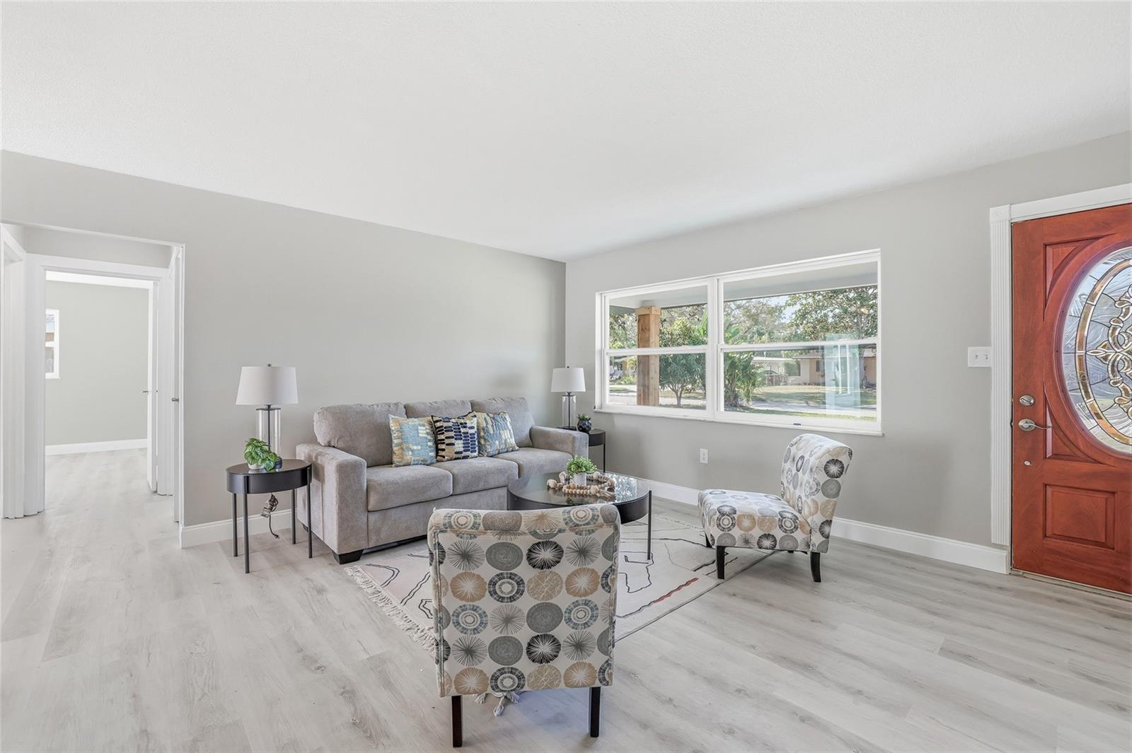 GOLDEN GROVES - Residential