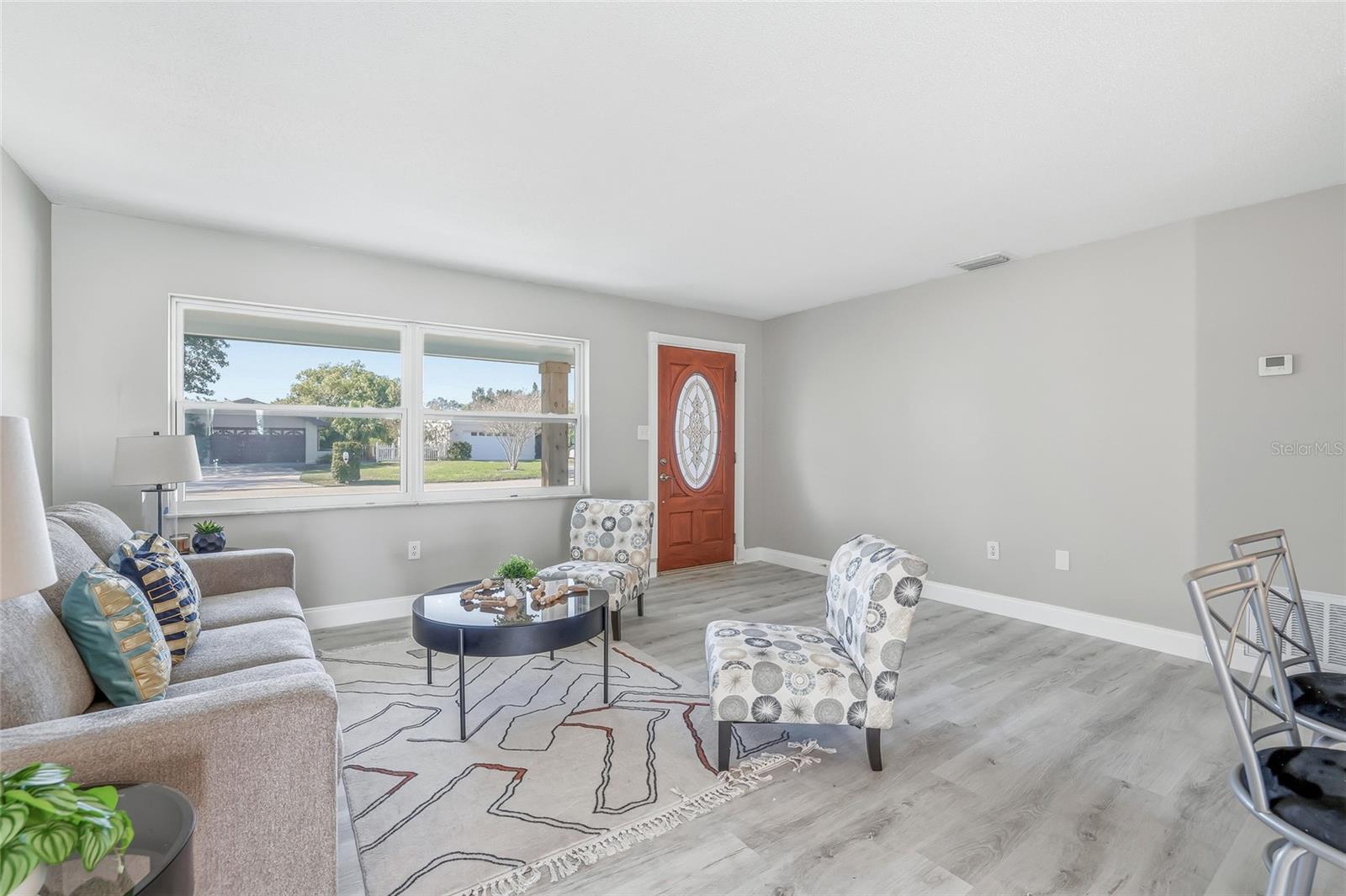 GOLDEN GROVES - Residential