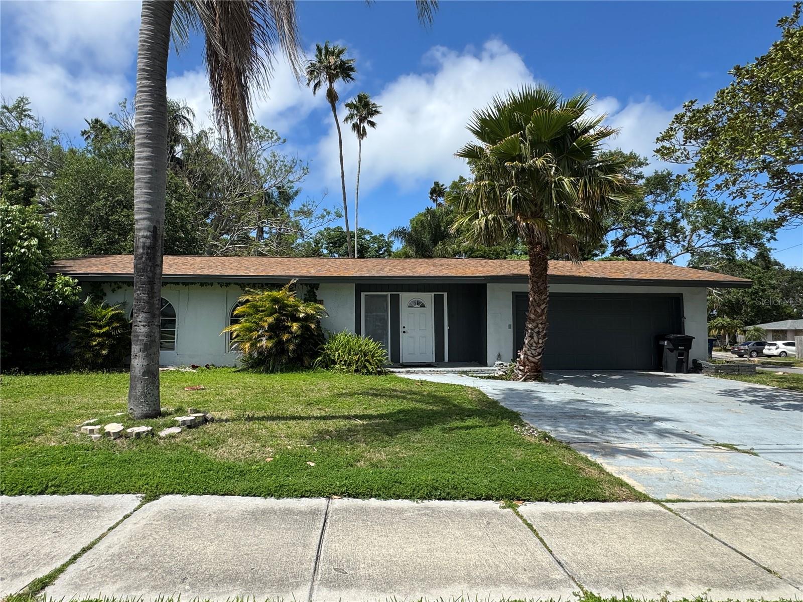 1920 N HIGHLAND AVENUE