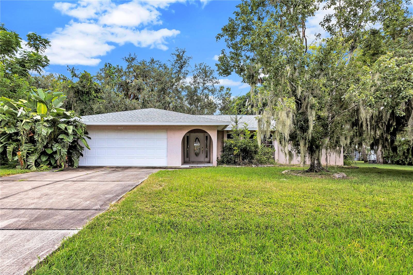 Opportunity knocks! (NEW ROOF JULY 2025 )
This 3-bedroom, 2-bath home at 7223 N Leewynn Drive is waiting for someone with vision to bring it back to life. With plenty of square footage to work with and a layout that lends itself to comfortable living, this property has the potential to be transformed into a true gem.
It does need significant work, but for buyers, investors, or flippers willing to roll up their sleeves, this is a chance to create value in an established neighborhood. Whether you’re looking for your next project or a home to customize exactly to your taste, this one offers endless possibilities.
Bring your imagination and make this diamond in the rough shine again!