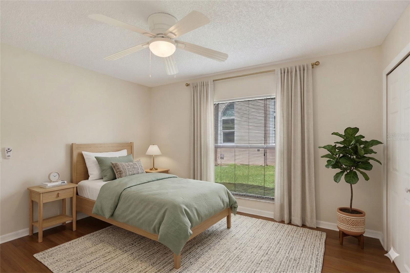 HUNTERS CREEK TR 130 PH 01 - Residential