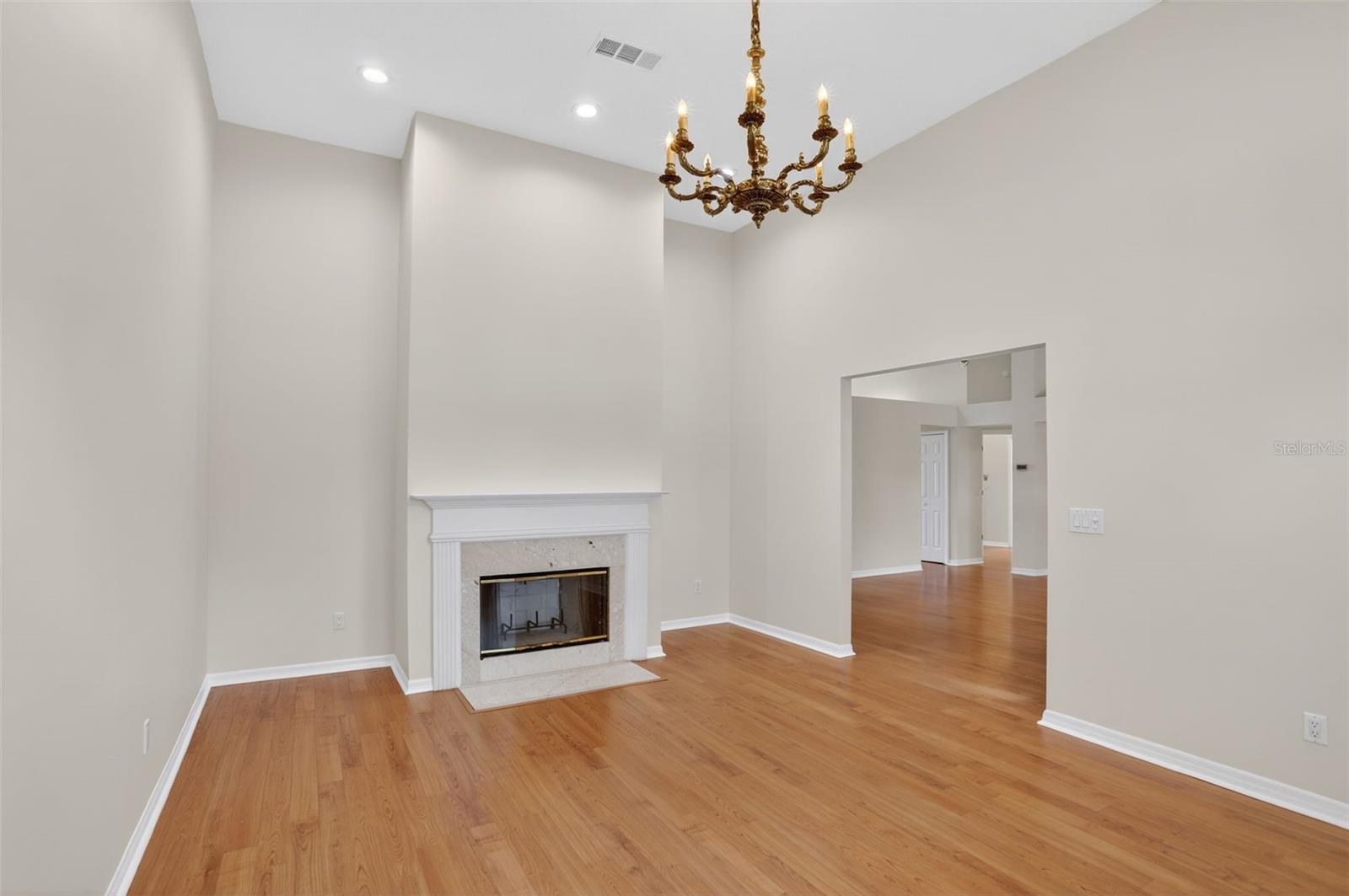 HUNTERS CREEK TR 130 PH 01 - Residential