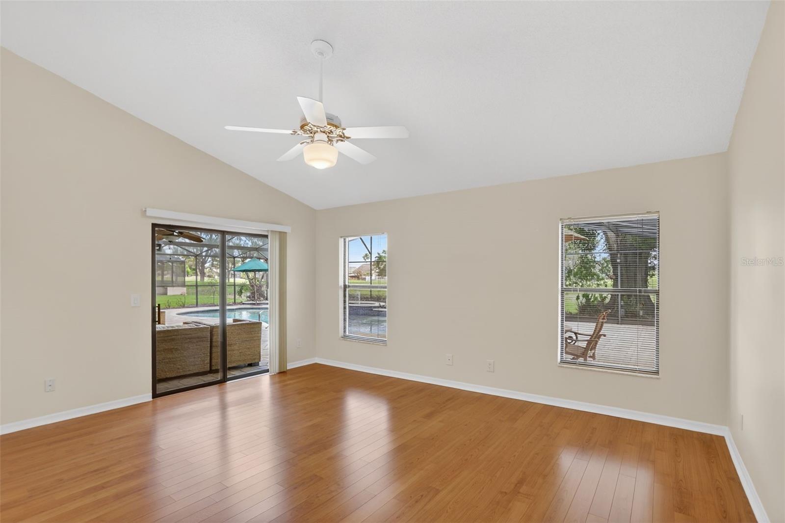 HUNTERS CREEK TR 130 PH 01 - Residential