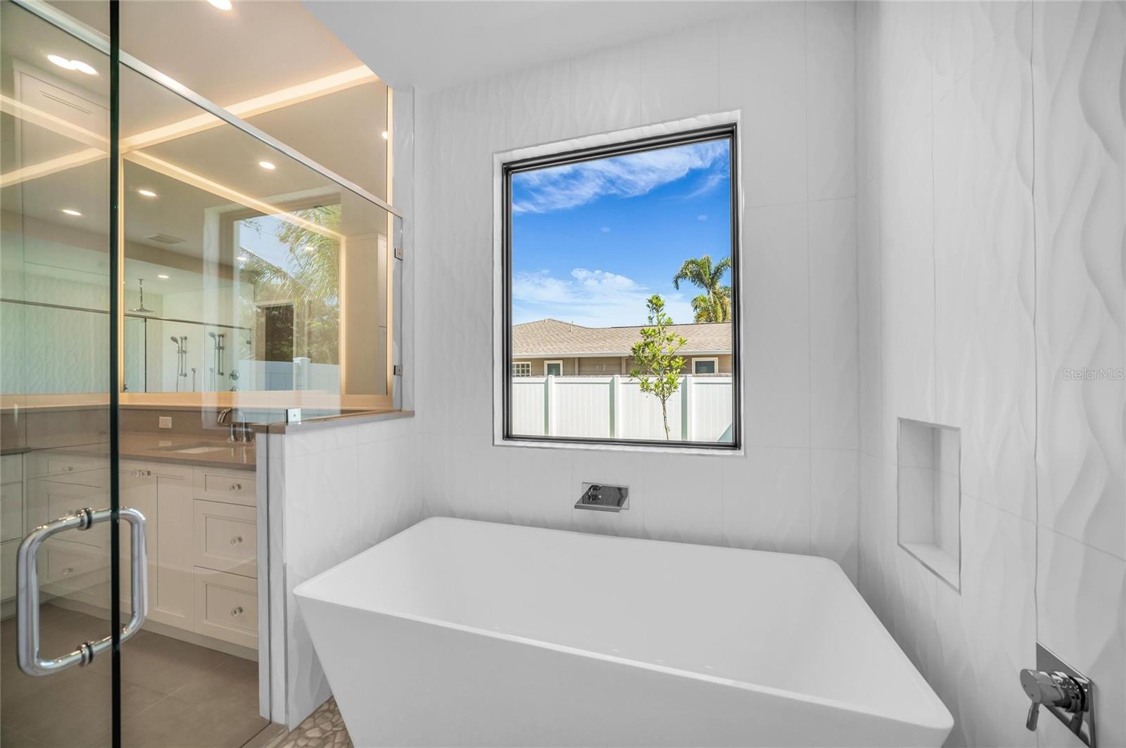 HARBOR ACRES - Residential