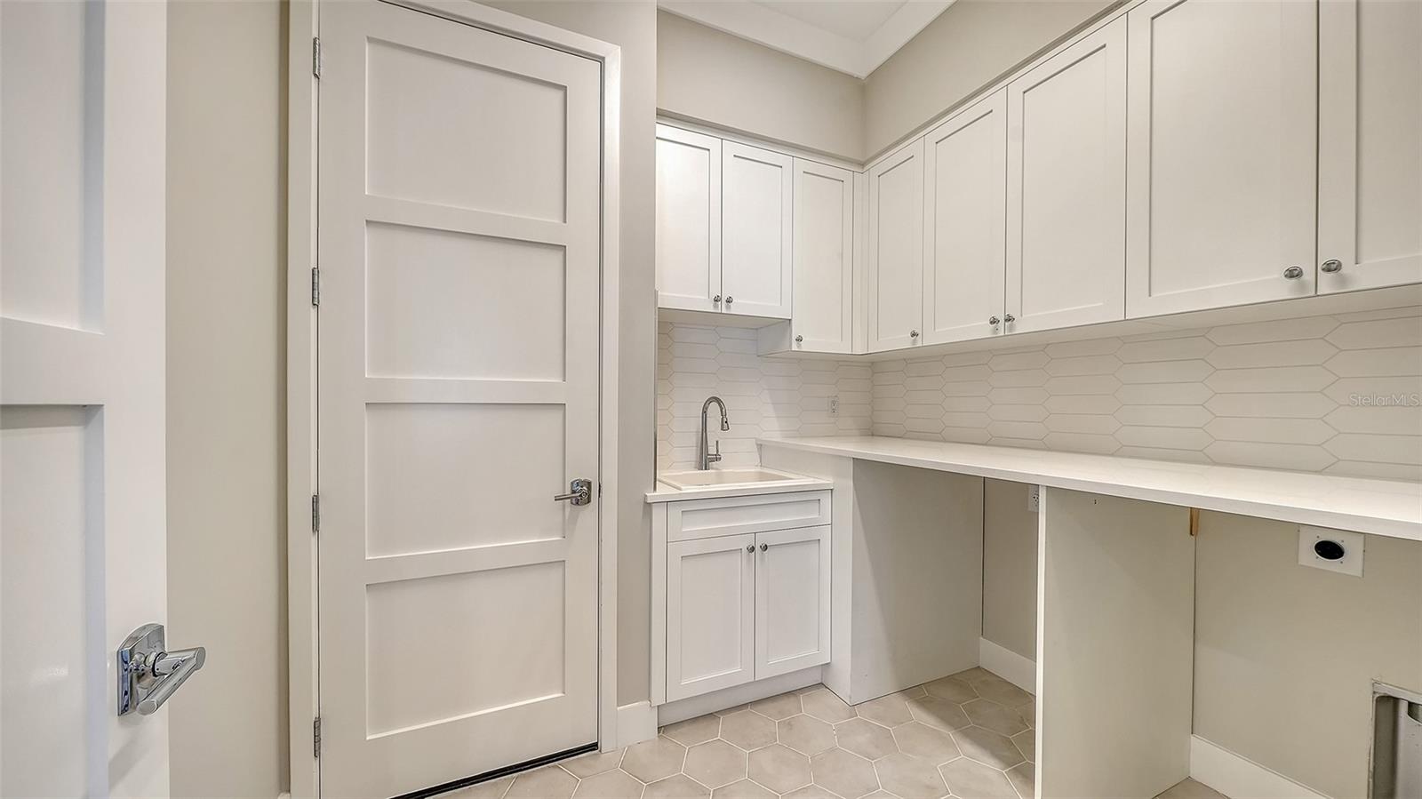 HARBOR ACRES - Residential