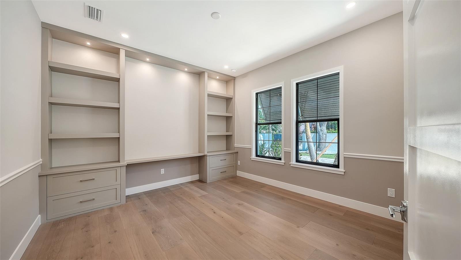 HARBOR ACRES - Residential