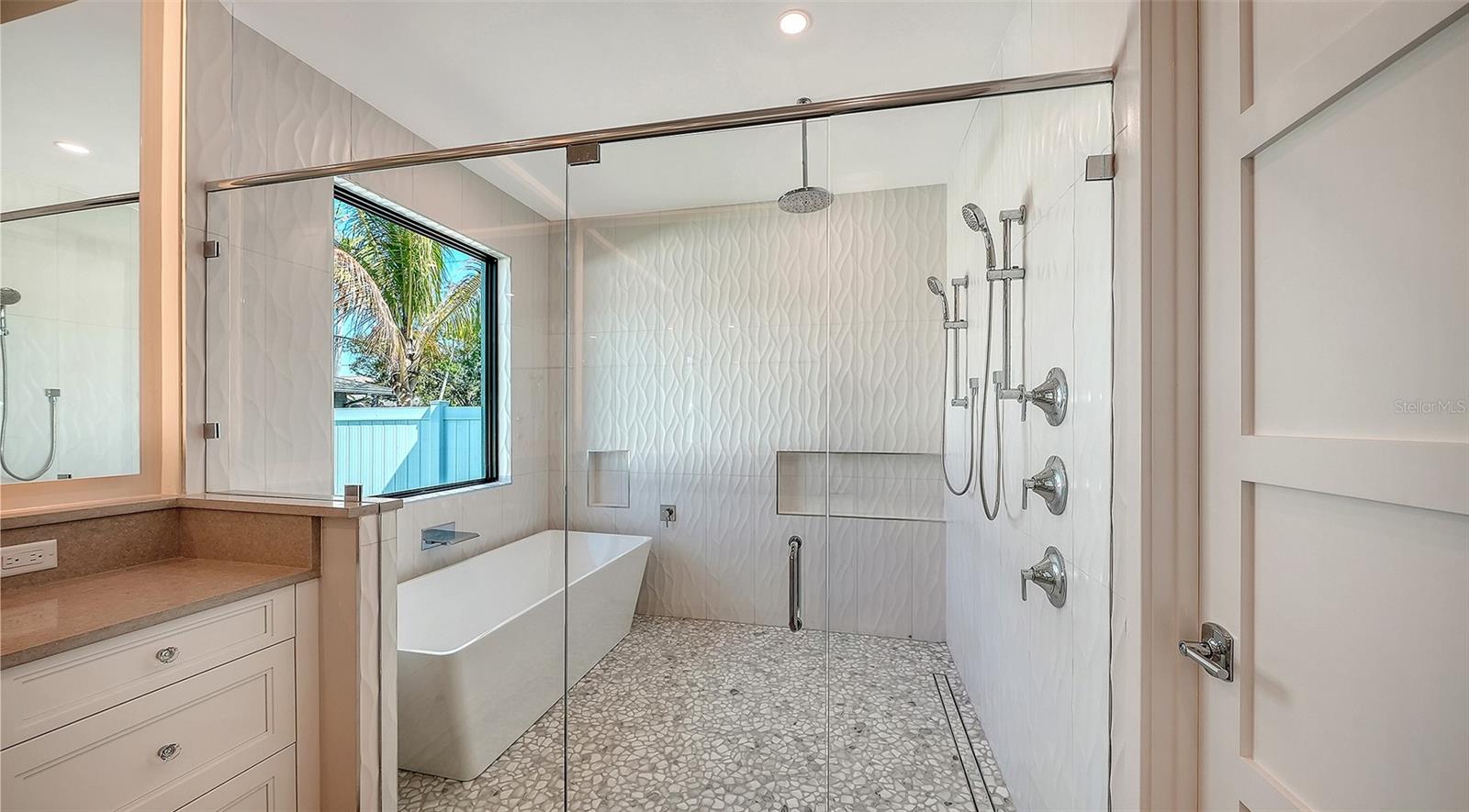 HARBOR ACRES - Residential