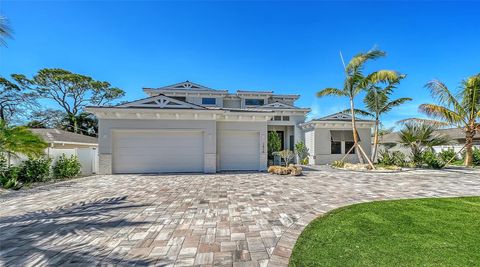 Photo of 1516 S Orange Avenue, Sarasota, FL 34239 (MLS # A4676686)