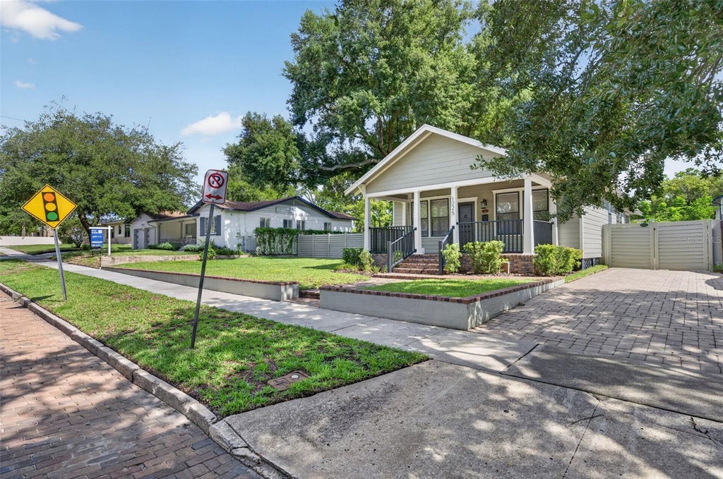 Photo of 1225 E Amelia Street, Orlando, FL 32803 (MLS # O6421819)