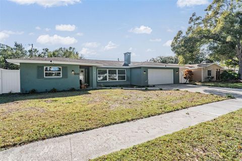 Photo of 2405 Summerlin Drive, Clearwater, FL 33764 (MLS # TB8464813)