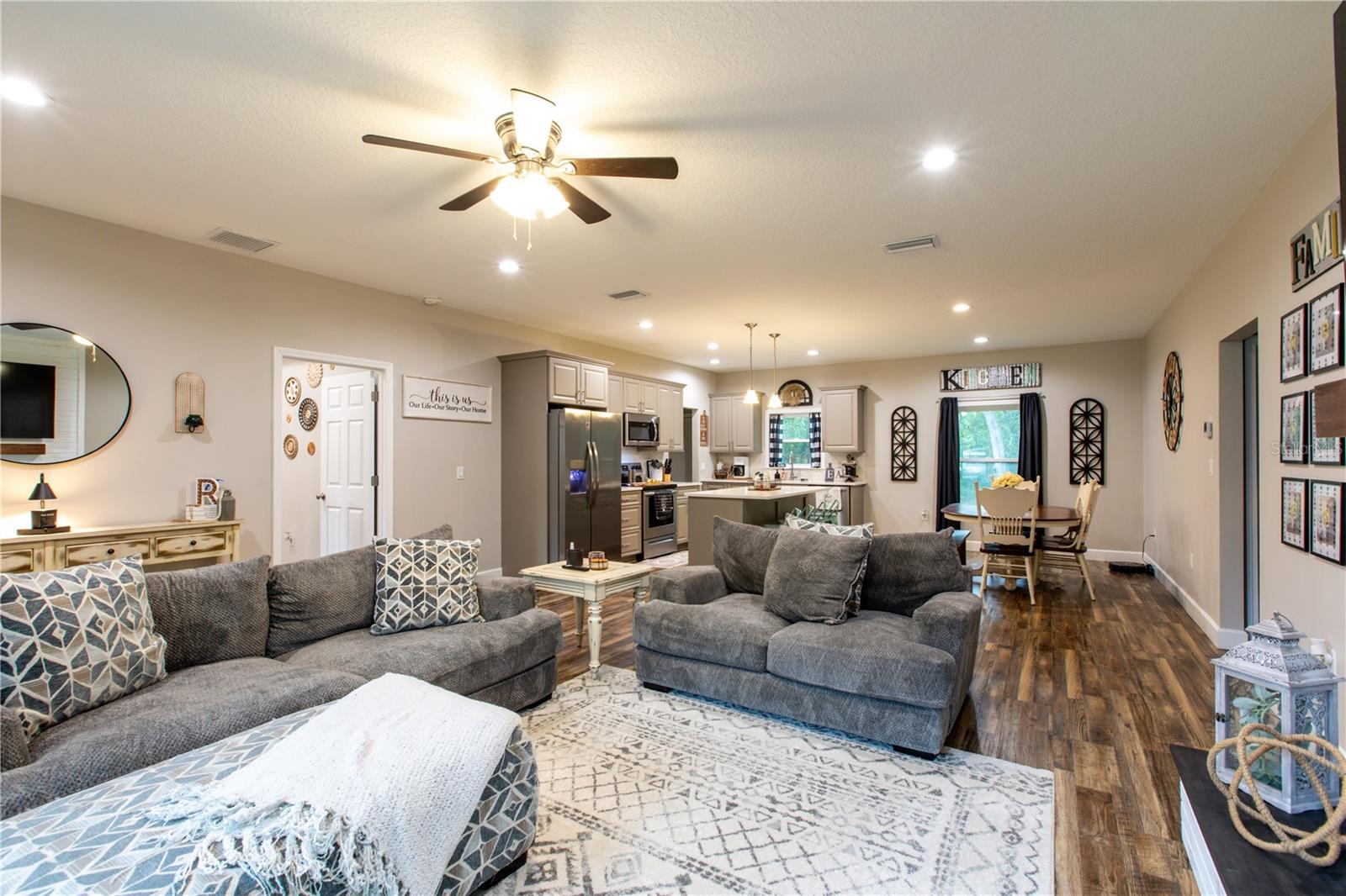 SILVER OAKS SUB PH 3 - Residential