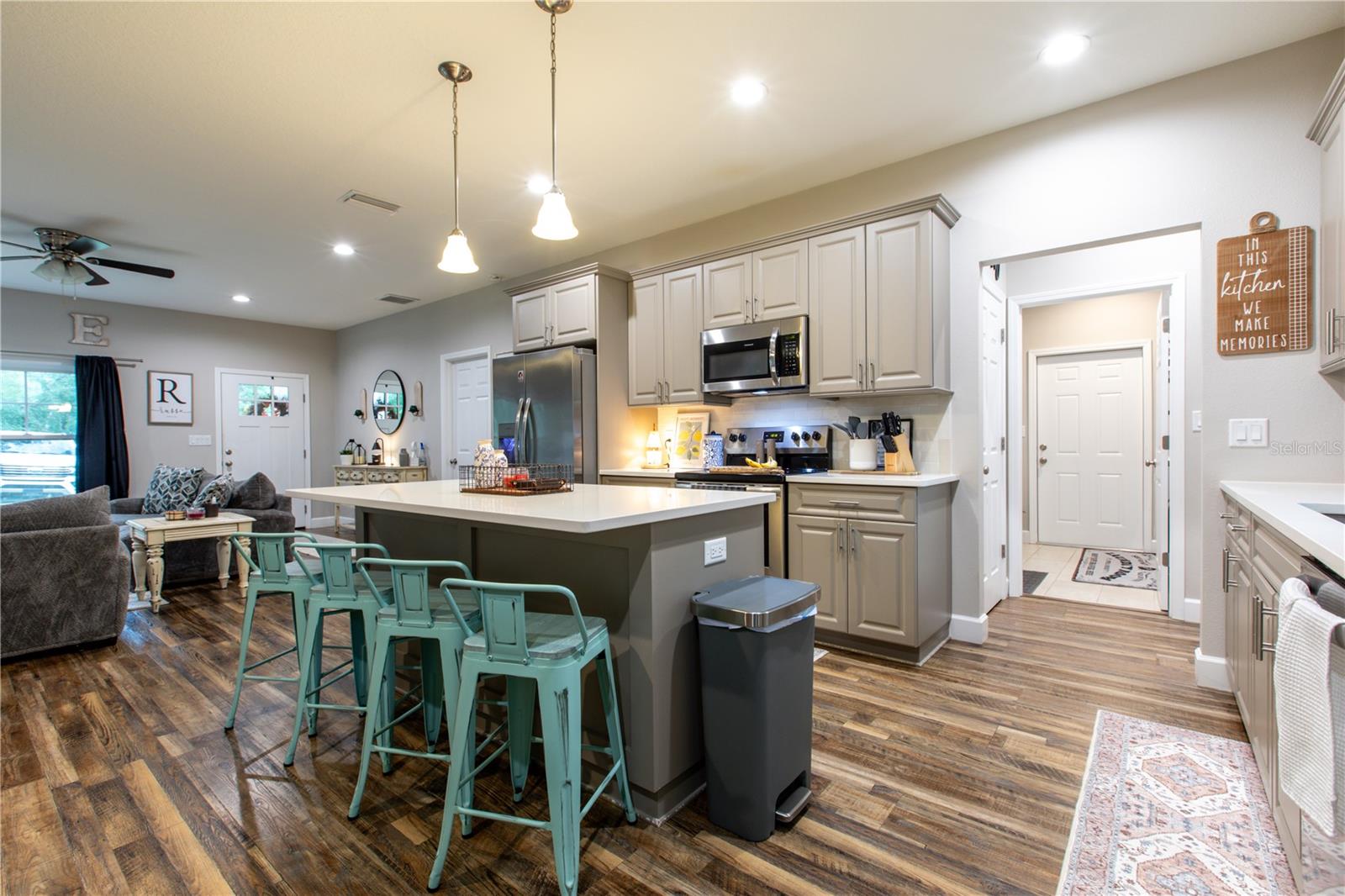 SILVER OAKS SUB PH 3 - Residential