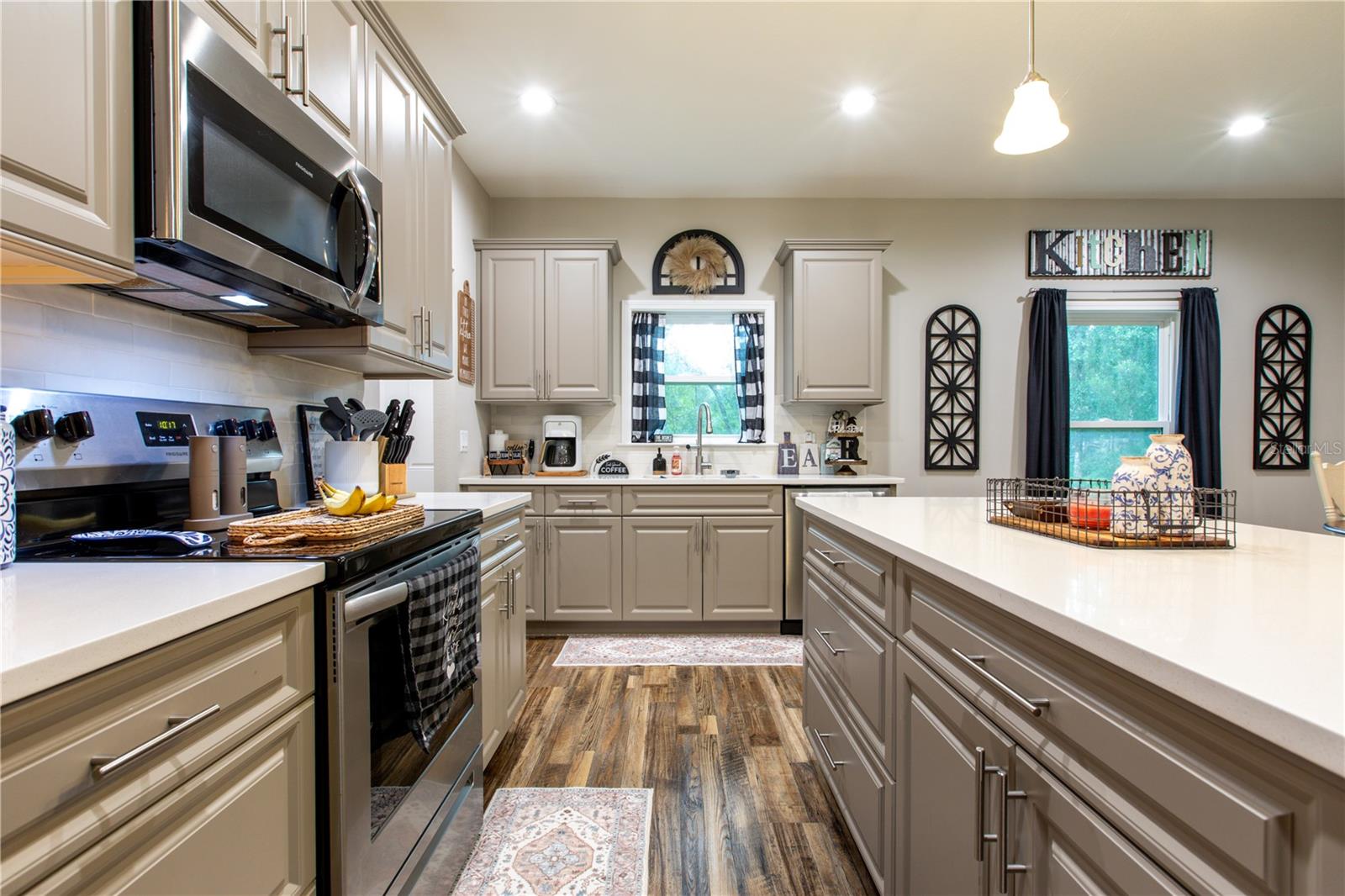 SILVER OAKS SUB PH 3 - Residential