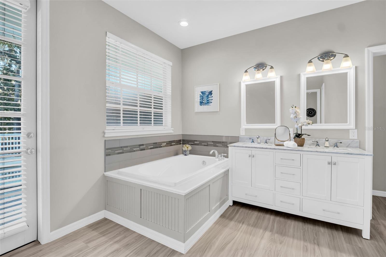 SEASIDE WOOD - Residential