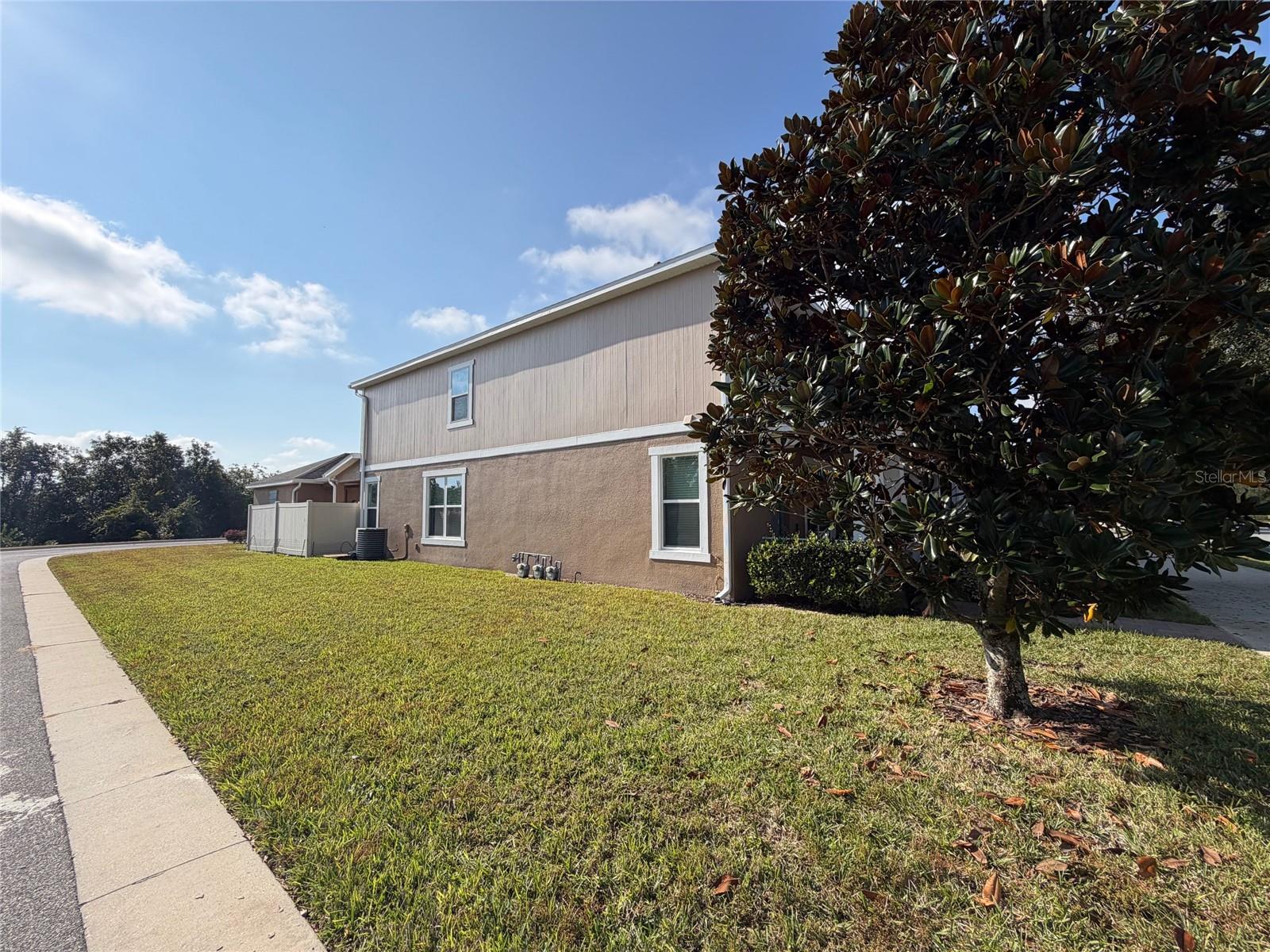 HIGHLANDS AT SUMMERLAKE GROVES - Residential