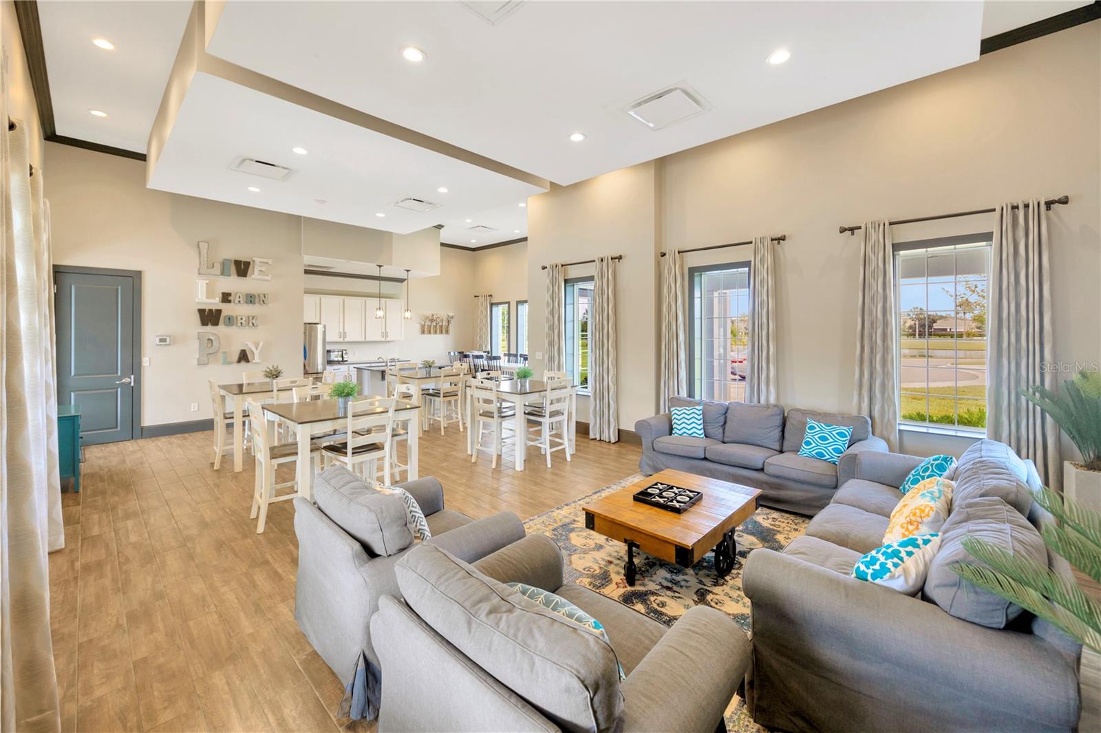 AVALON PARK WEST-NORTH PH 1A & - Residential Lease