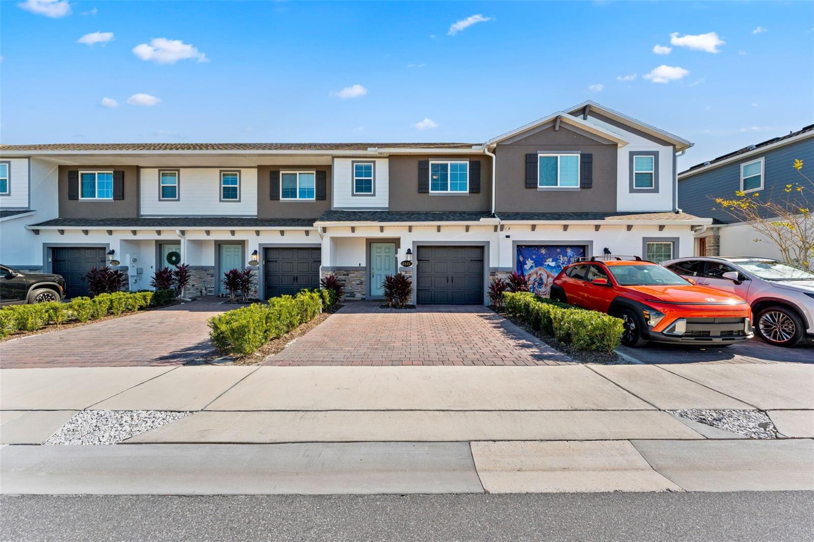 TOWNS AT TUSKAWILLA COMMONS - Residential