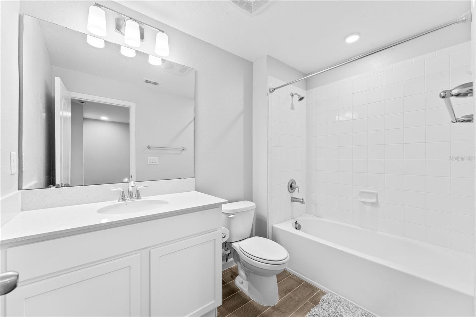 TOWNS AT TUSKAWILLA COMMONS - Residential