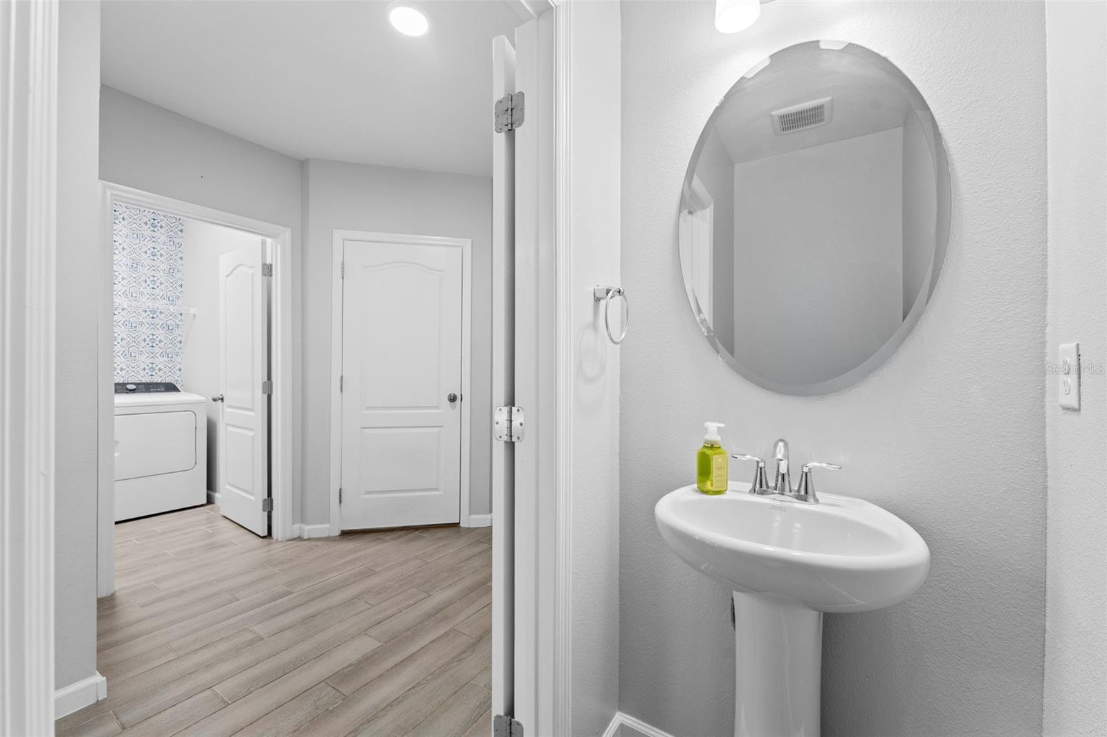 TOWNS AT TUSKAWILLA COMMONS - Residential