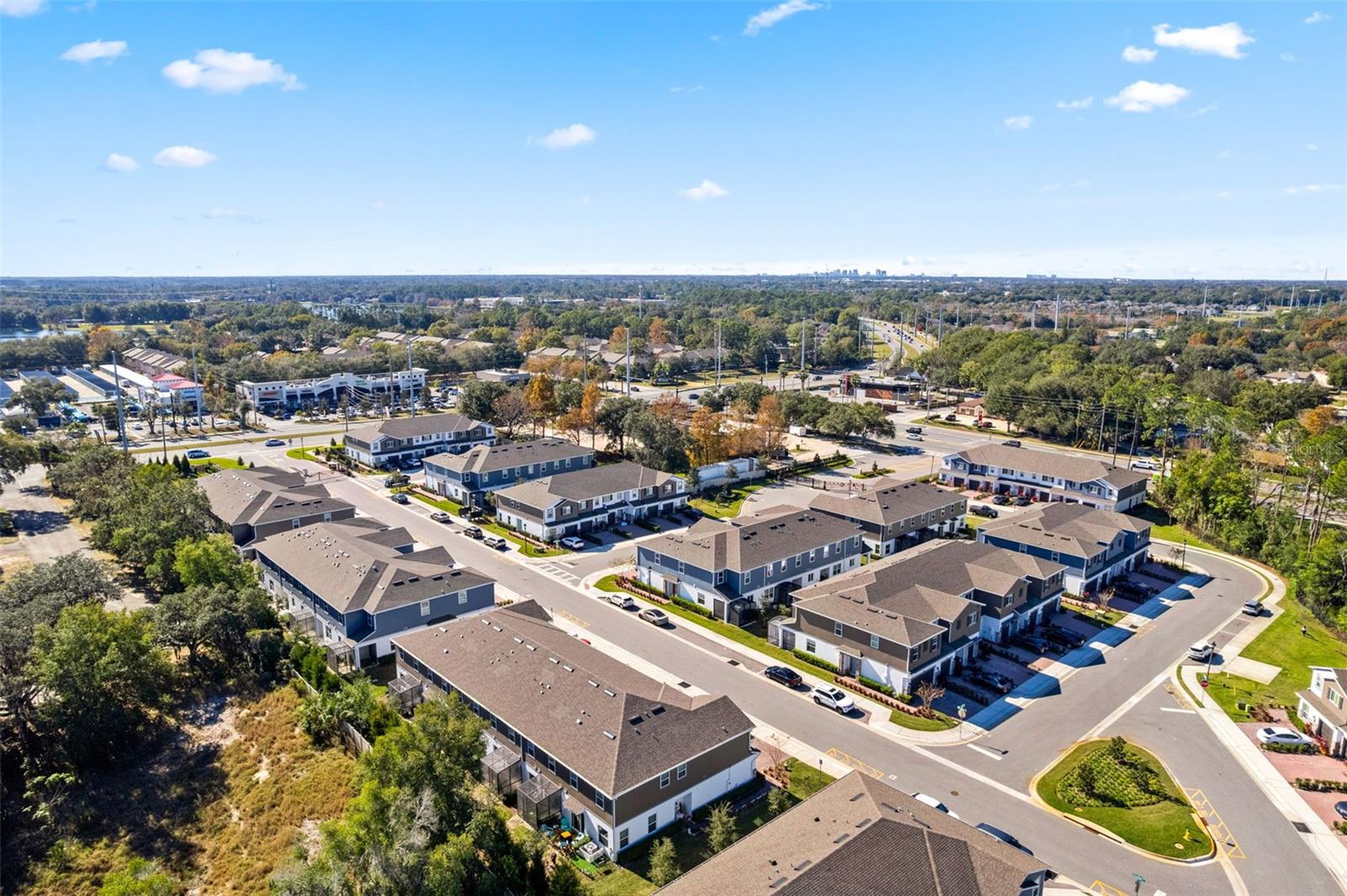 TOWNS AT TUSKAWILLA COMMONS - Residential