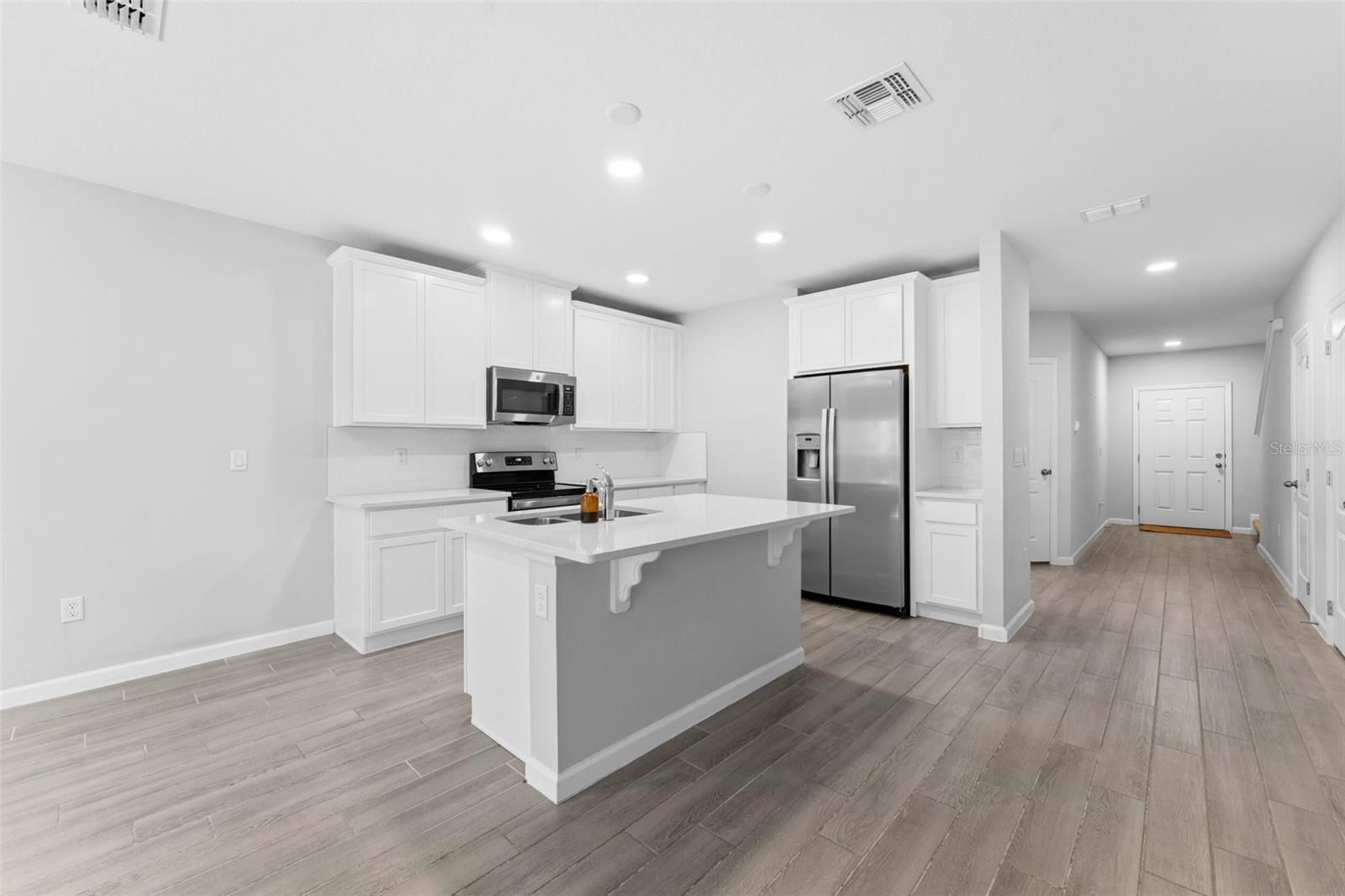 TOWNS AT TUSKAWILLA COMMONS - Residential