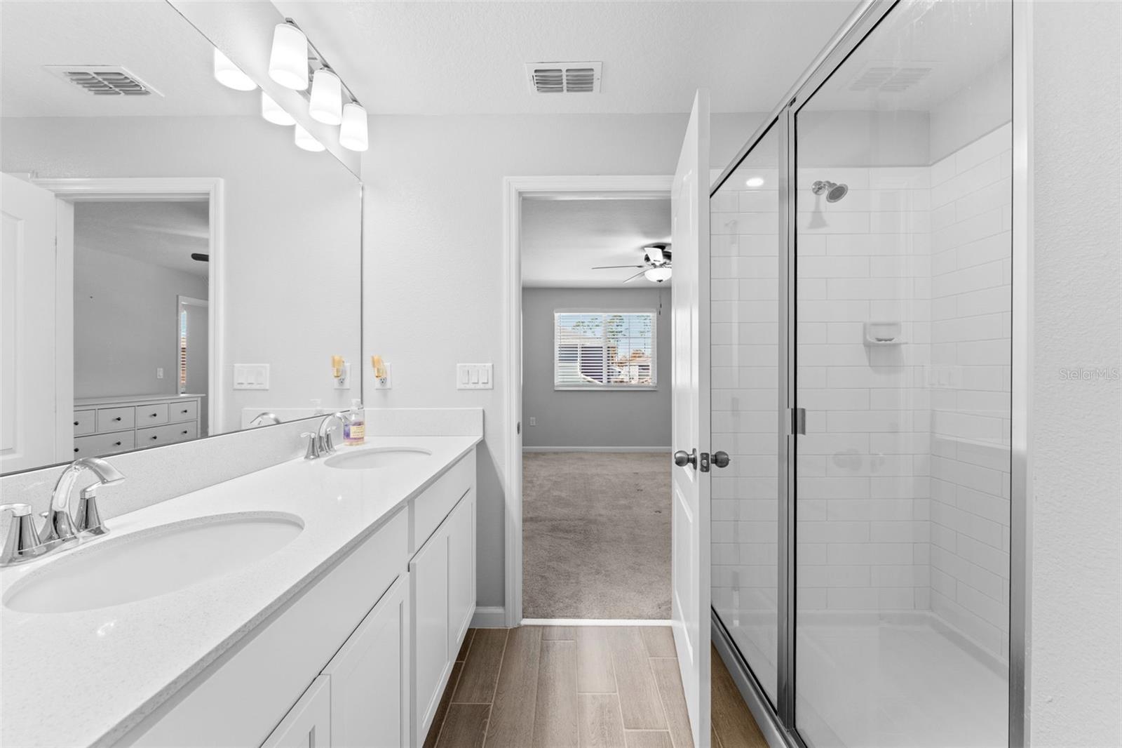 TOWNS AT TUSKAWILLA COMMONS - Residential