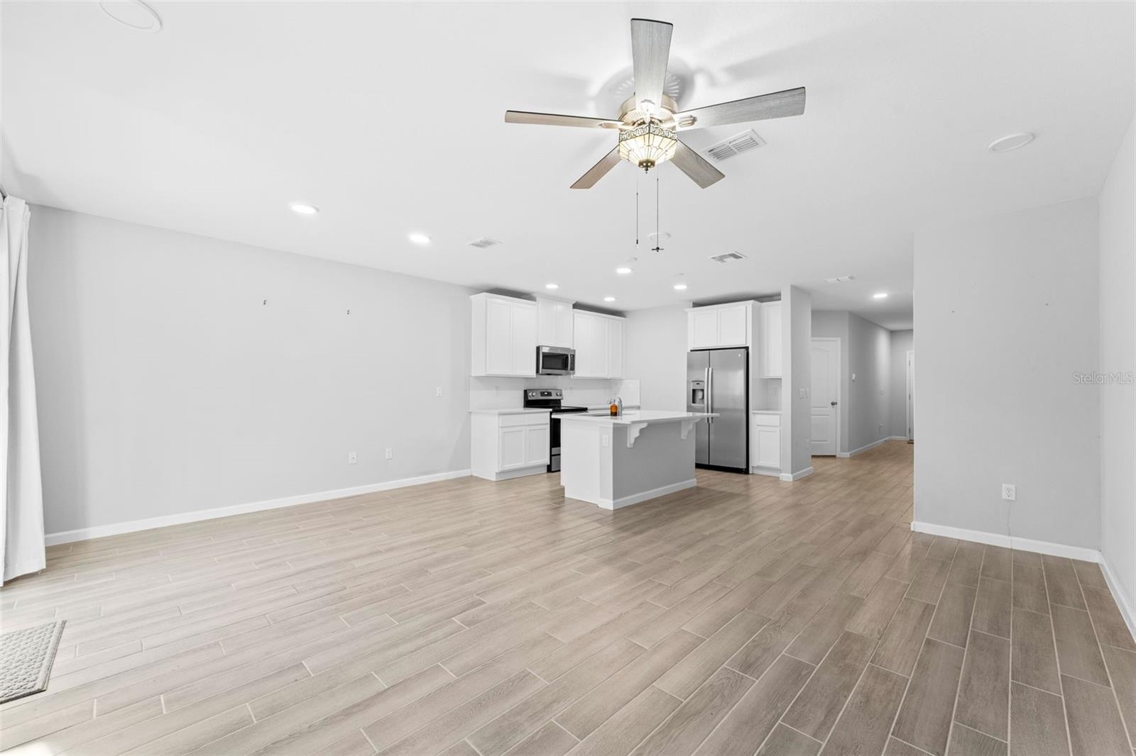 TOWNS AT TUSKAWILLA COMMONS - Residential