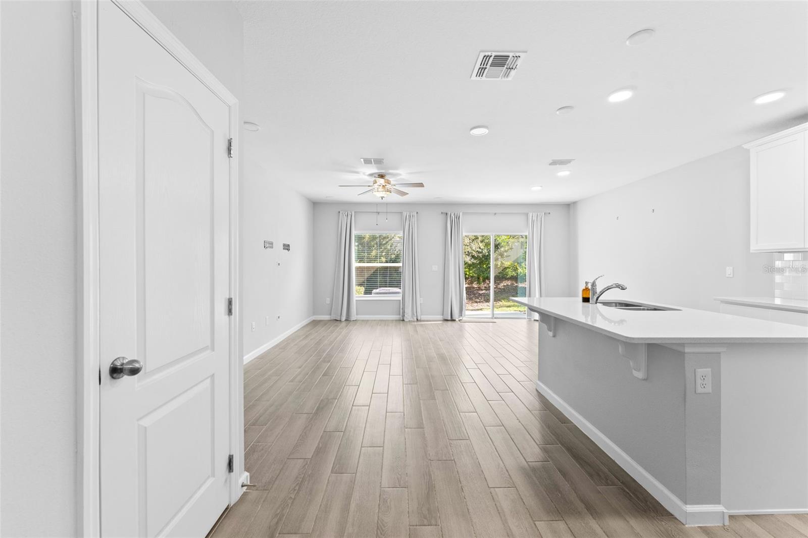 TOWNS AT TUSKAWILLA COMMONS - Residential