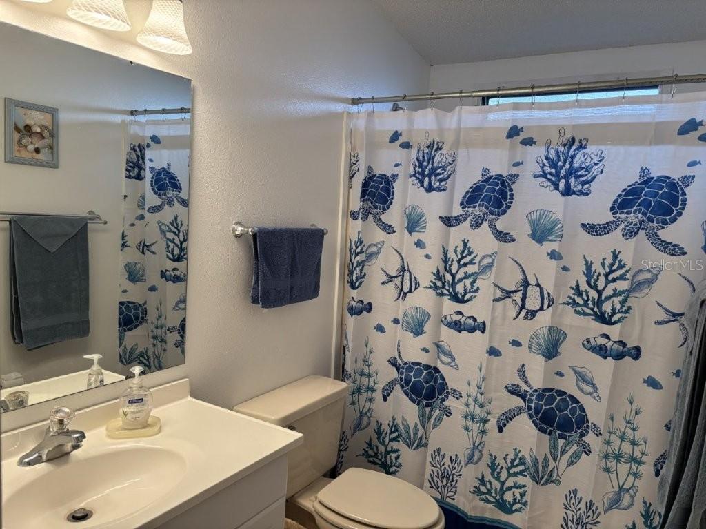 ORANGE BLOSSOM GARDENS UN #6 - Residential Lease