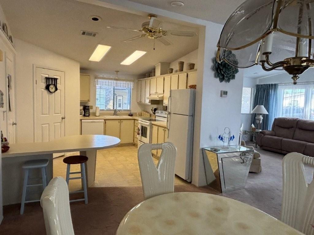 ORANGE BLOSSOM GARDENS UN #6 - Residential Lease
